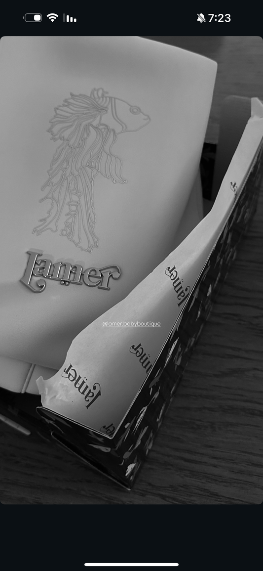 תיק למנשא קשיח ממותג